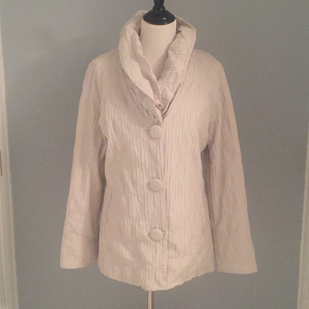 Lightweight Cream fashion jacket